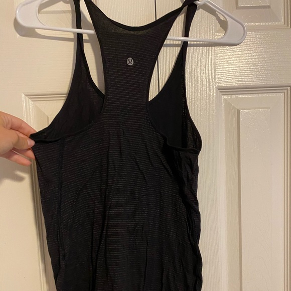 Lululemon workout top - Picture 2 of 3